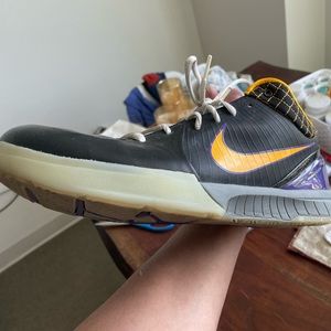 Nike Protro Kobe 4 and air zoom Kobe 4, 2 pairs (Carpe Diem & Black and White)